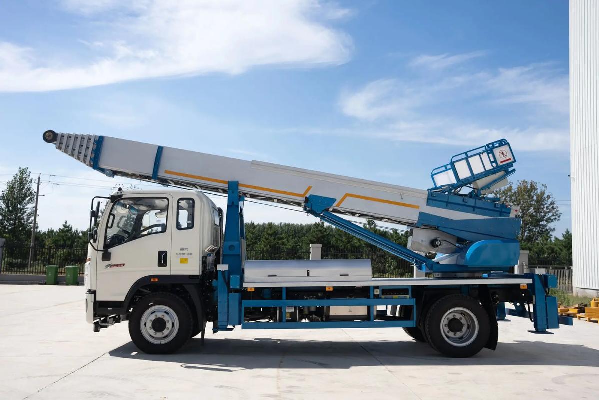 秭归云梯上料车租赁费用